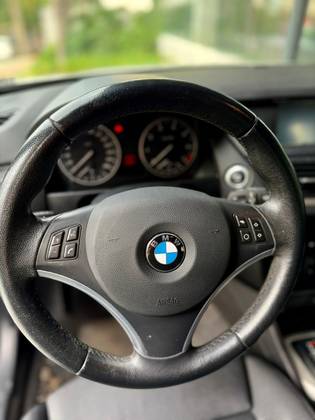BMW X1 2.0 16V GASOLINA SDRIVE18I 4P AUTOMÁTICO BMW X1 2.0 16V GASOLINA SDRIVE18I 4P AUTOMÁTICO